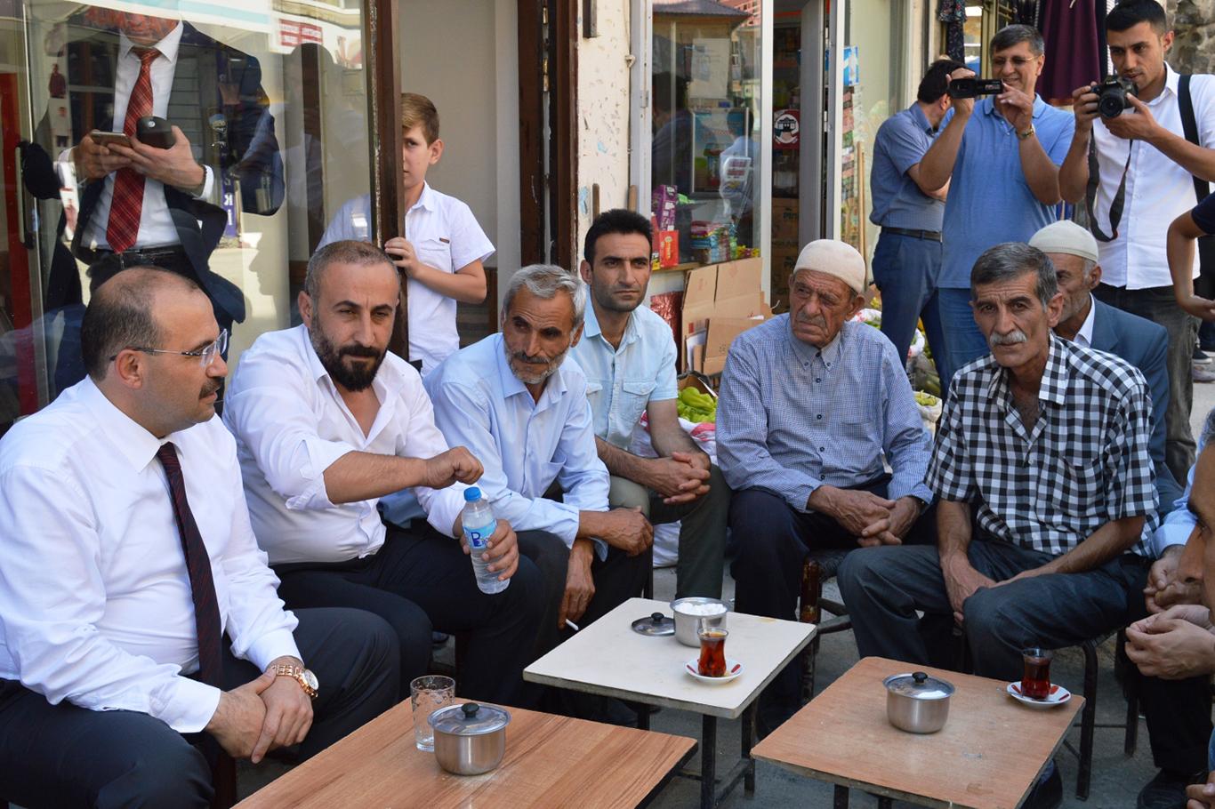 Bitlis Valisi Sokak Sağlıklaştırması Projesi'ni yerinde inceledi Bitlis Valisi Sokak Sağlıklaştırması Projesi'ni yerinde inceledi